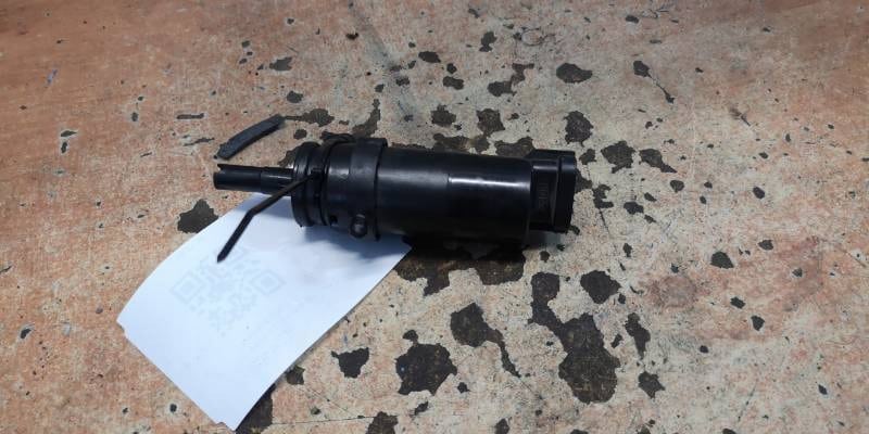 13157637 pompka spryskiwaczy SAAB 9-5 LIFT