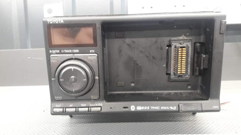 PZ422-00333-00 Radio nawigacja toyota yaris ll