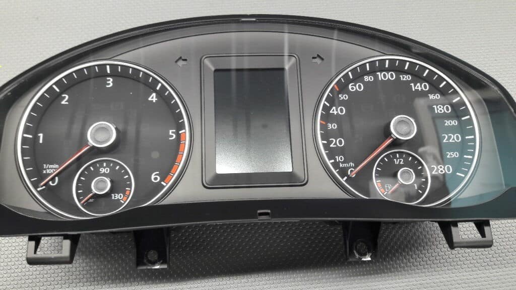 1K8920874D Licznik zegar VW Sirocco Diesel 2.0