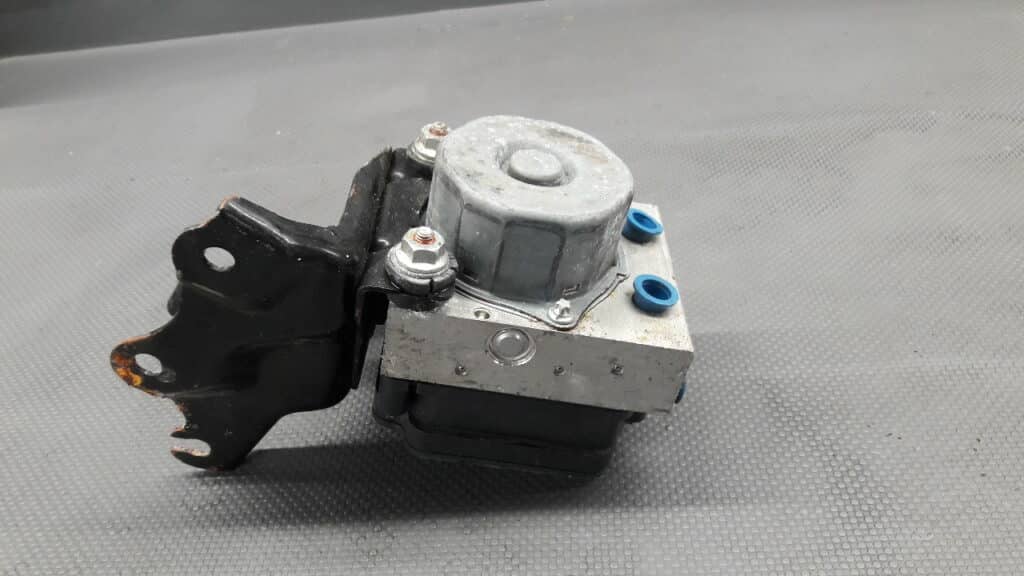 0265243382 Pompa ABS Toyota Yaris II 1,6