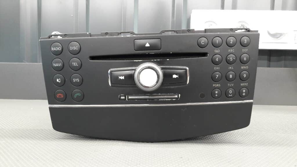 A2048709690 Radio Mercedes W204 07r