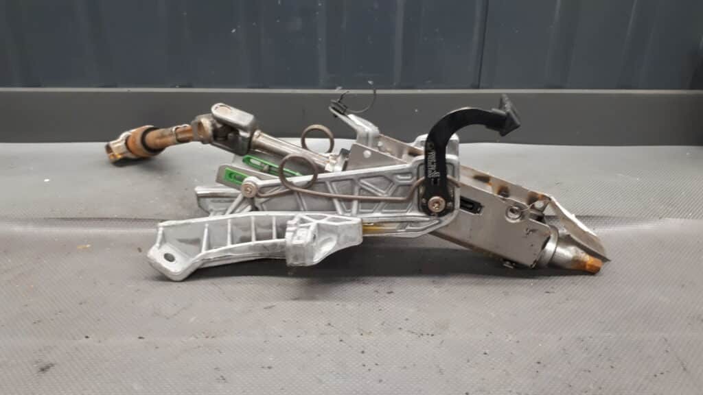 5N61-3C529-KA Kolumna kierownicza Mazda 5 I
