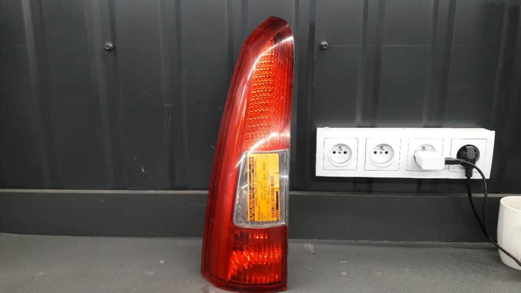 9154493 Lampa lewy tył Volvo XC70 II Hella