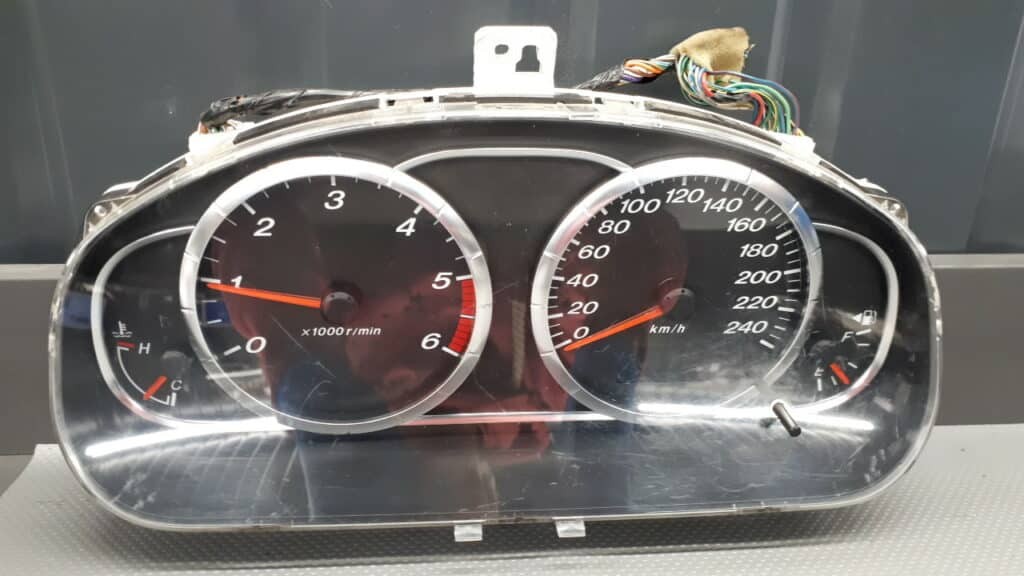 52GR1NA licznik zegary Mazda I 2.0 D DITD
