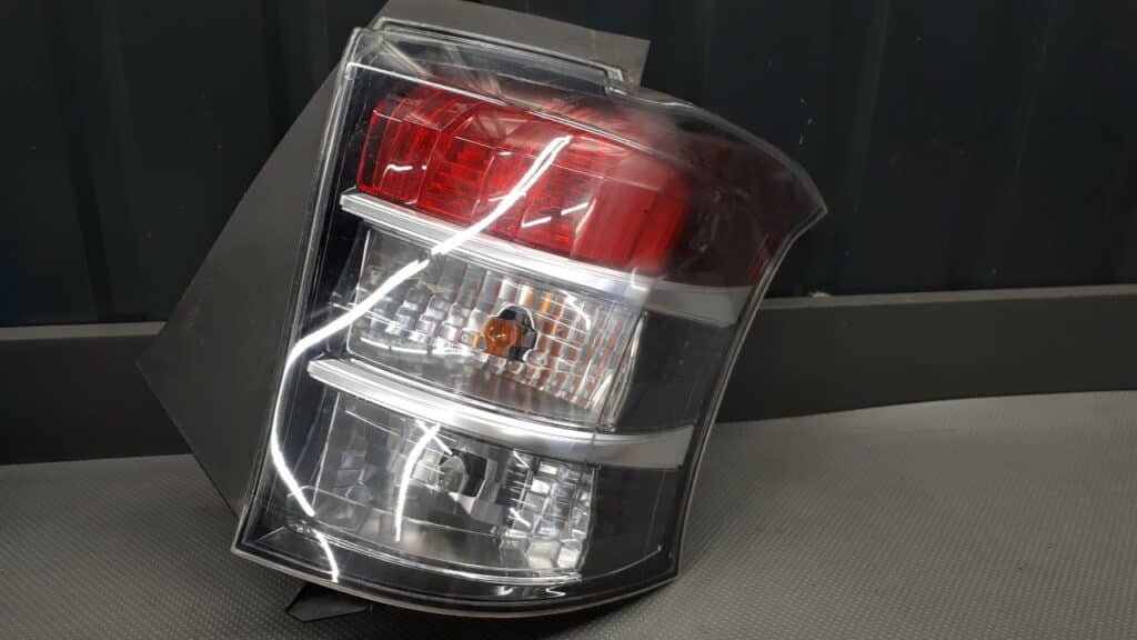 Lampa prawy tył Toyota IQ 08-16r