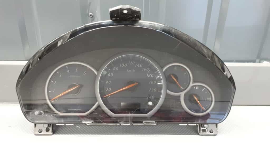 8100A923 Licznik ZEGAR Mitsubishi Grandis 2,0 diesel 03-11r