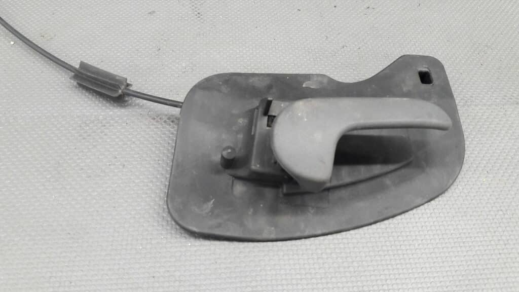 24423524P Klamka prawa przednia OPEL CORSA C 5D