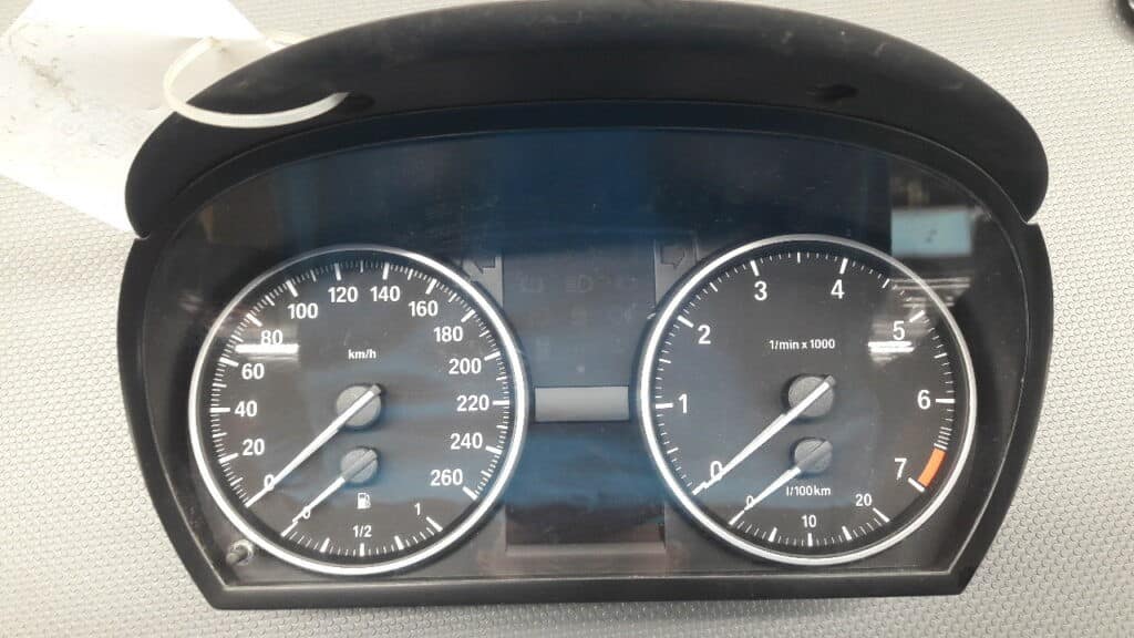 9283807 Licznik zegar BMW X1 2012r 2.0