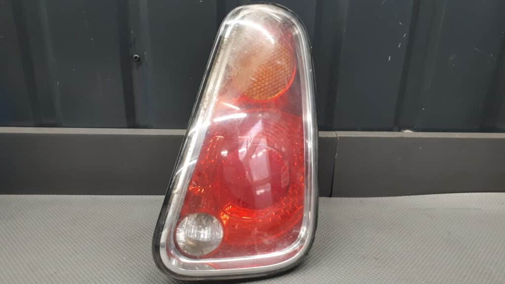 7166956 lampa prawy tył Mini Cooper R50 R52