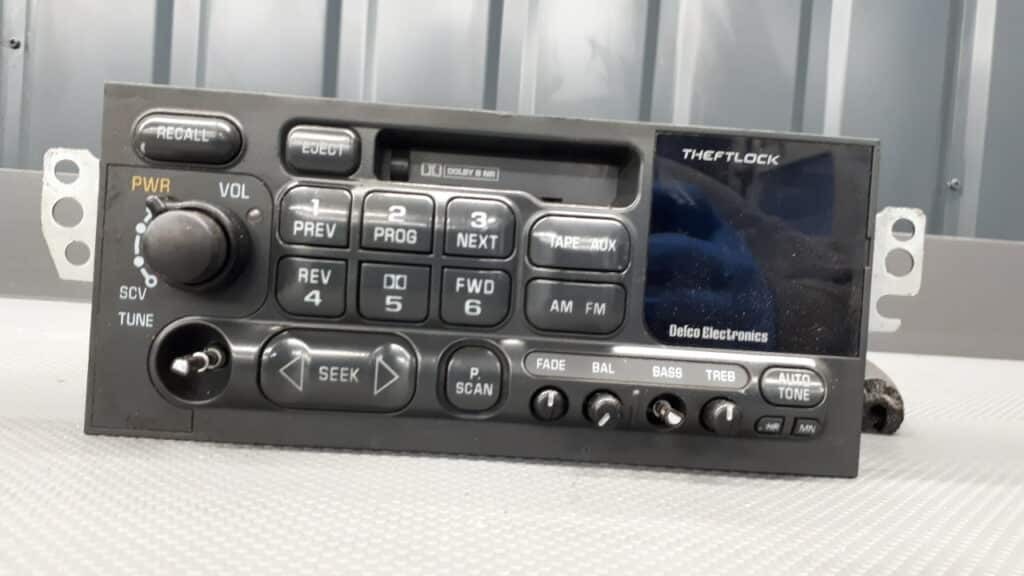 Radio Chevy Camaro Firebird 99r