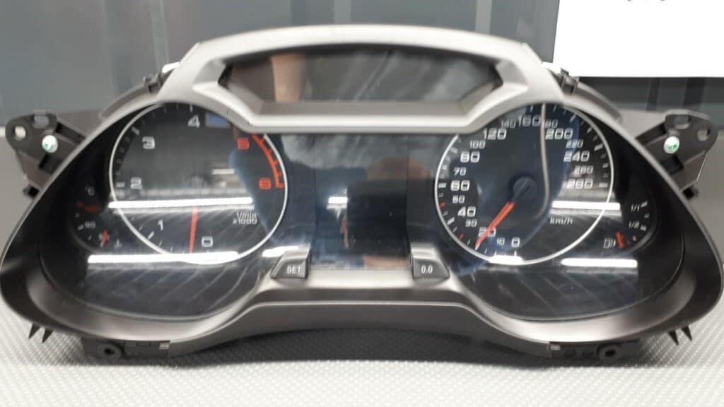 8K0920900K Licznik zegary AUDI A4 B8 2009 2.0TDI