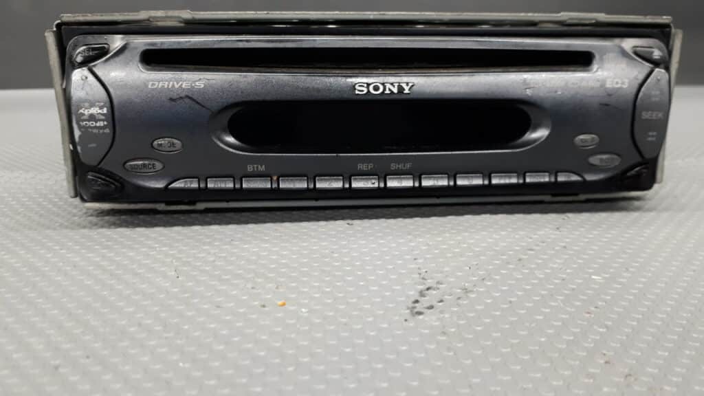 CDX-S2000 radio Sony MP3