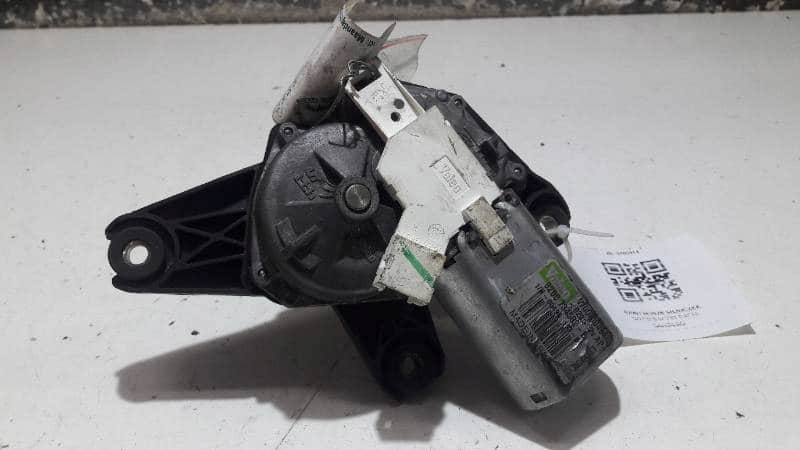 8200734582B SILNICZEK WYCIERACZKI DACIA SANDERO