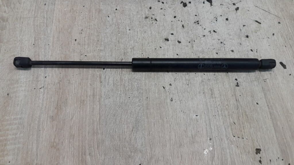 a2088800029 Silownik maski Mercedes W208