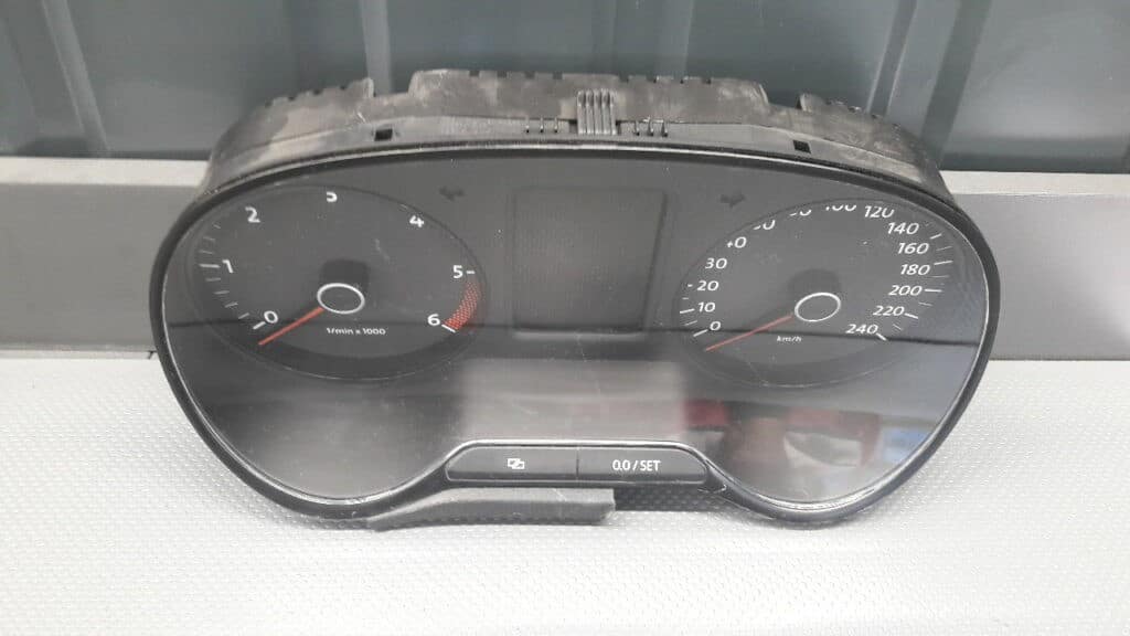 6R0920861C Licznik VW Polo V 1.6TDI 09R