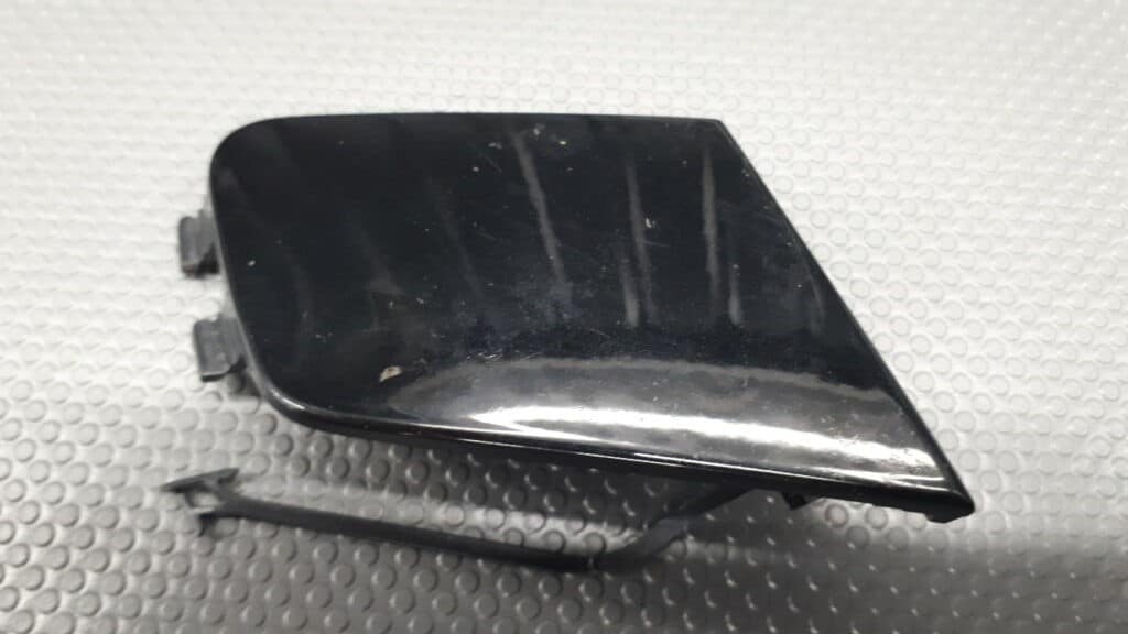 8W0807241F zaslepka zderzaka przod Audi A4 B9