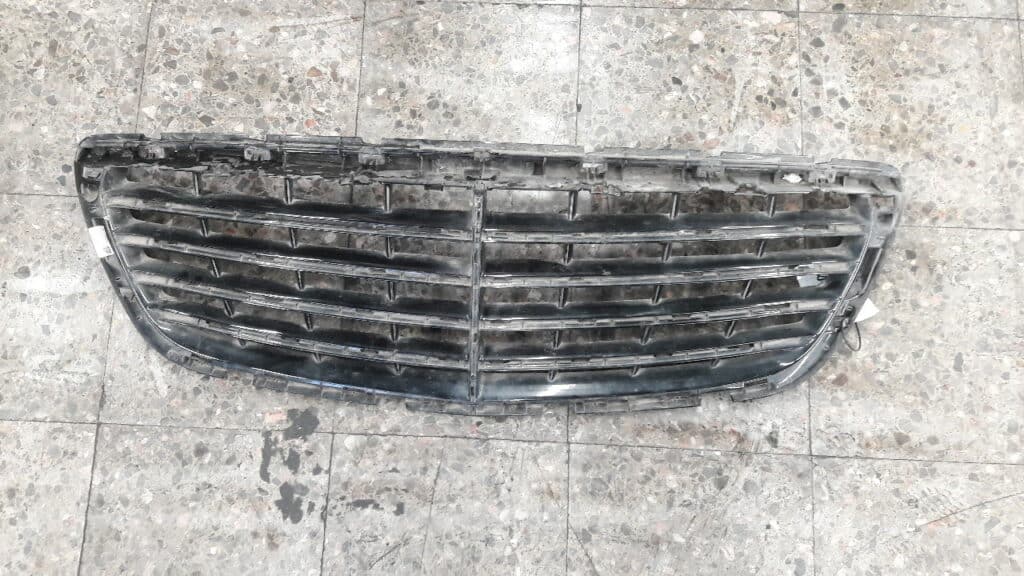 A22288000  Gill Atrapa MERCEDES AMG W222 S-CLASS