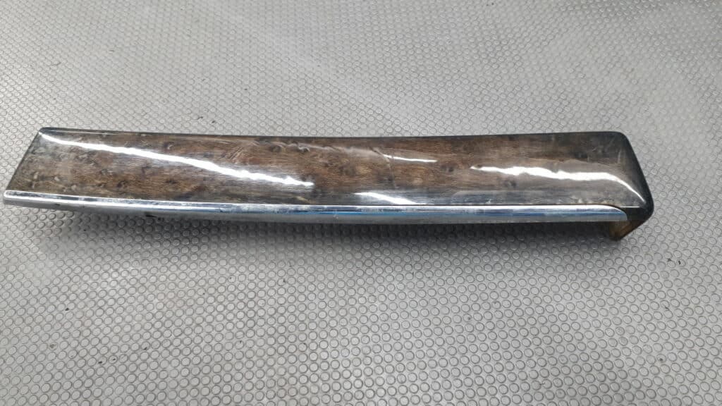 204972L listwa konsoli kokpitu Mercedes S211 03r