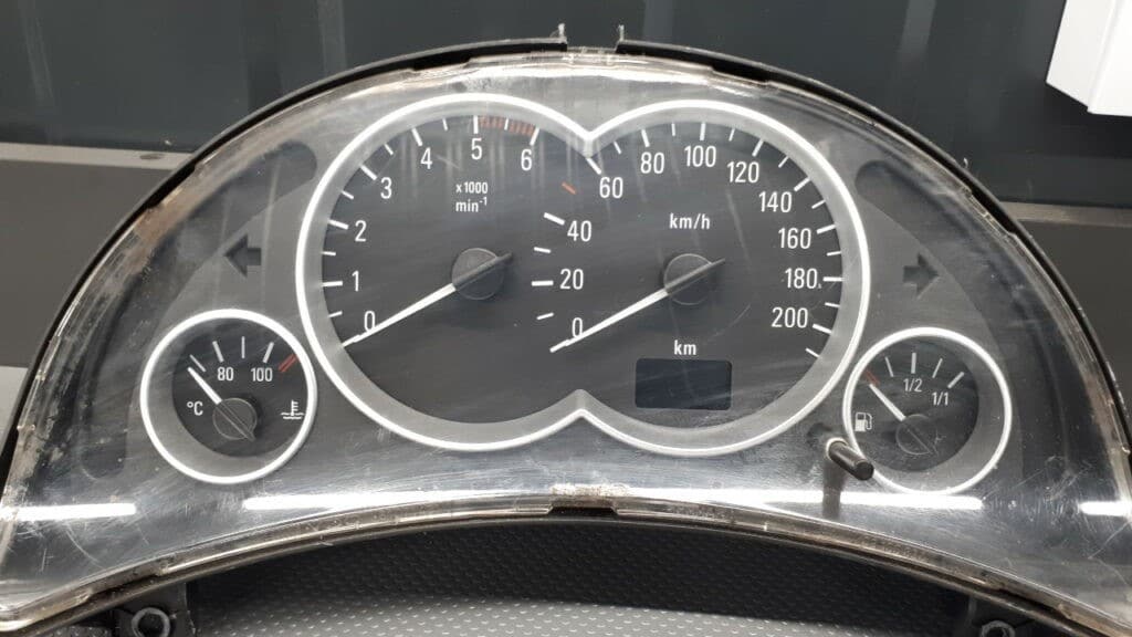 13140245LQ licznik zegary Opel Corsa C Lift 1.3 CDTI