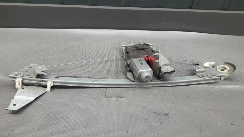 965988 Mechanizm szyby prawy tyl Peugeot 307