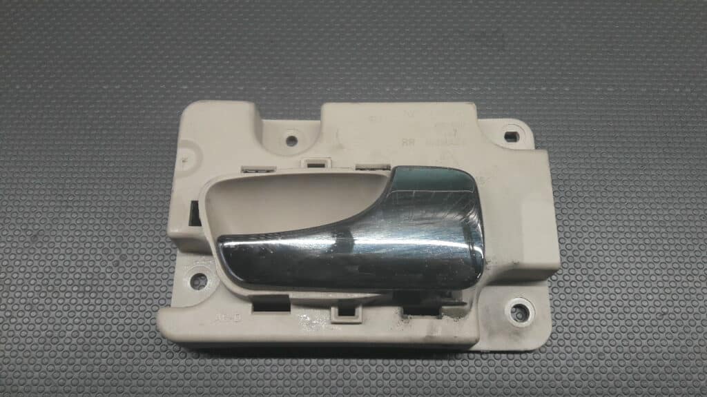 9152500 Klamka wnętrza prawy tył Volvo v70