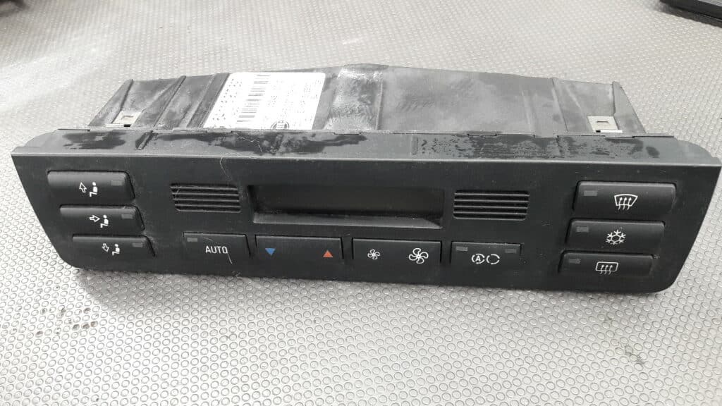 6907897 Panel klimatyzacji BMW E46