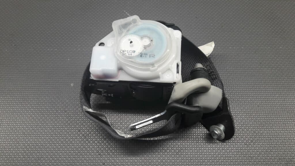 84904-54G1 Pas Bezpieczeństwa prawy tył SUZUKI LIANA