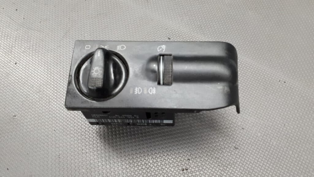 1H5941531B włącznik świateł vw vento golf III