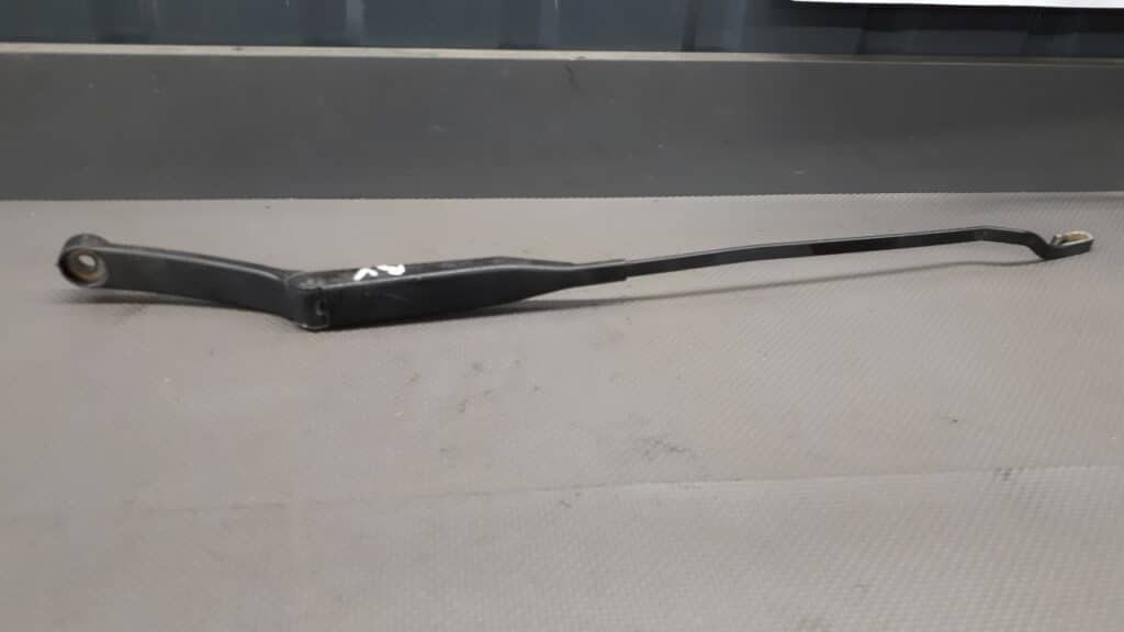 90355764 ramię wycieraczki prawy przód Opel Calibra  99r