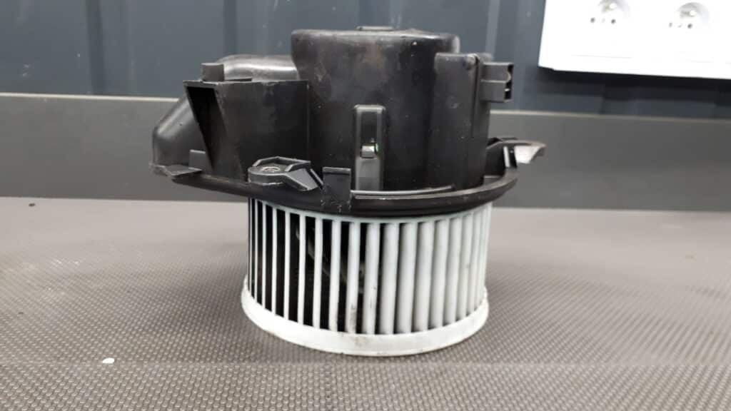 735842920 Wentylator nagrzewnicy Fiat Punto II HLX 1.2b 00r
