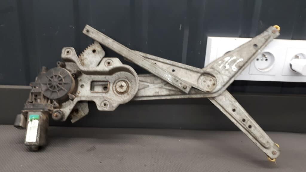 mechanizm szyby prawy przód Alfa Romeo 166
