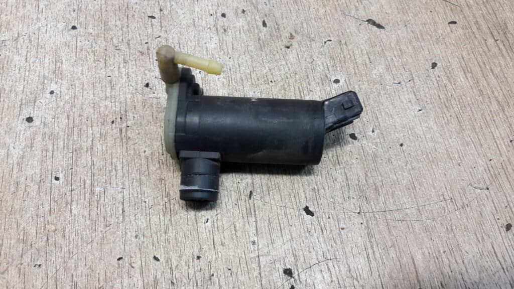 2s6t17k624ba Pompa spryskiwacza Ford