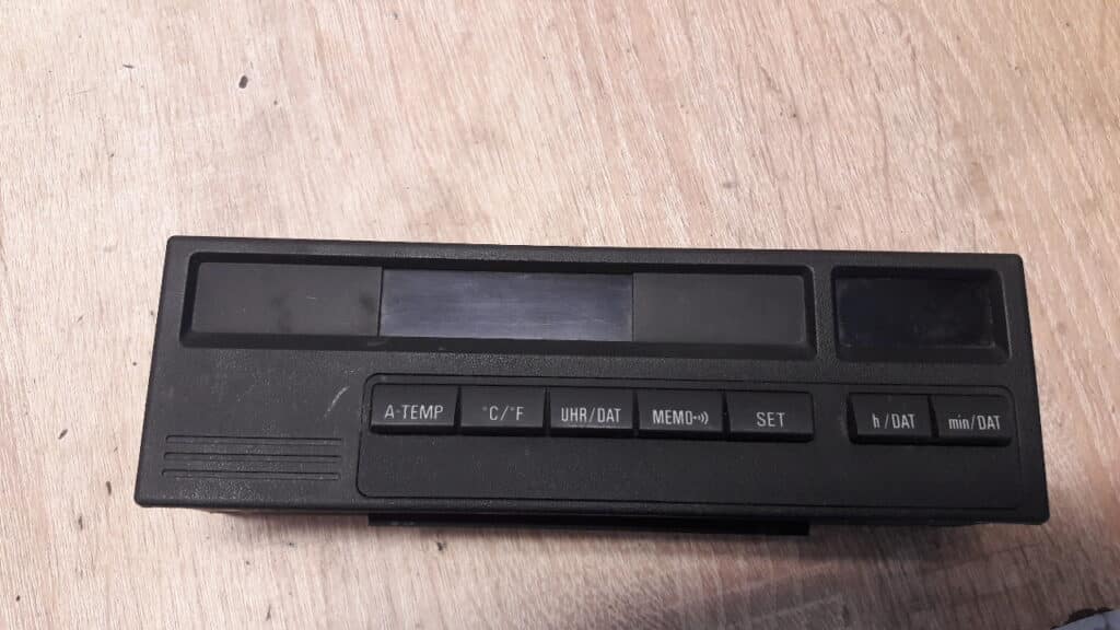 8357653 wyswietlacz zegarek BMW E36