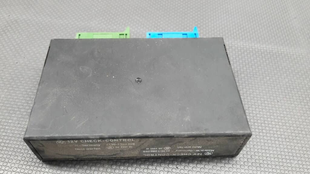 1388098 Moduł sterownik BMW E36 E34