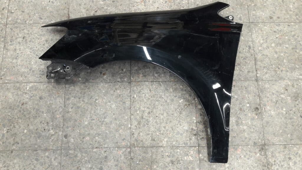 6R0821105 blotnik lewy przod VW Polo 6R0