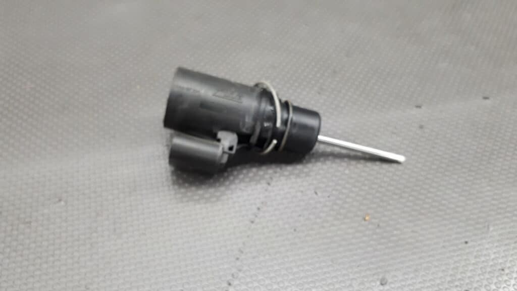 SENSOR HAMULCA 10.6318-9074.1 TOUAREG 02-10 2.5