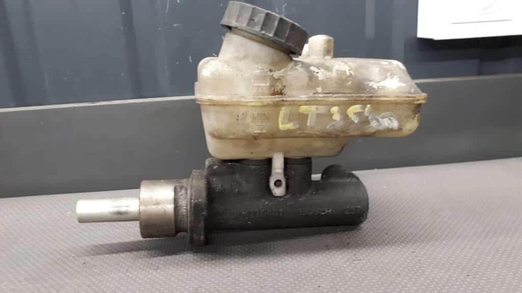 a0024314002 pompa hamulcowa Mercedes W902 W901