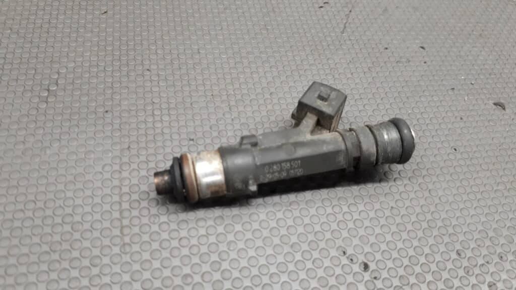 0280158501  wtryskiwacz Opel Astra H III 1.4