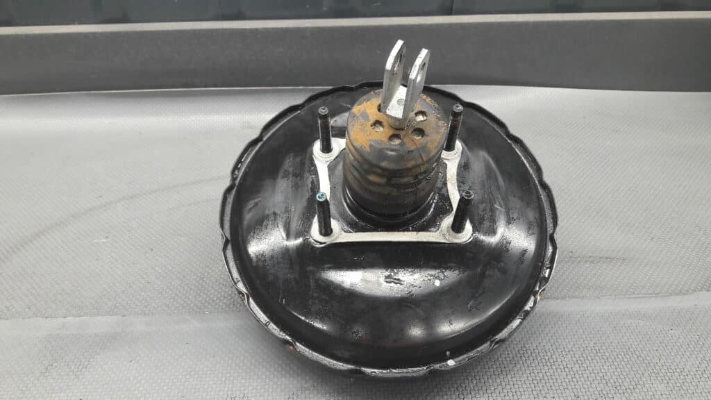 58500-0X310 serwo hamulcowe Hyundai I10 1.1