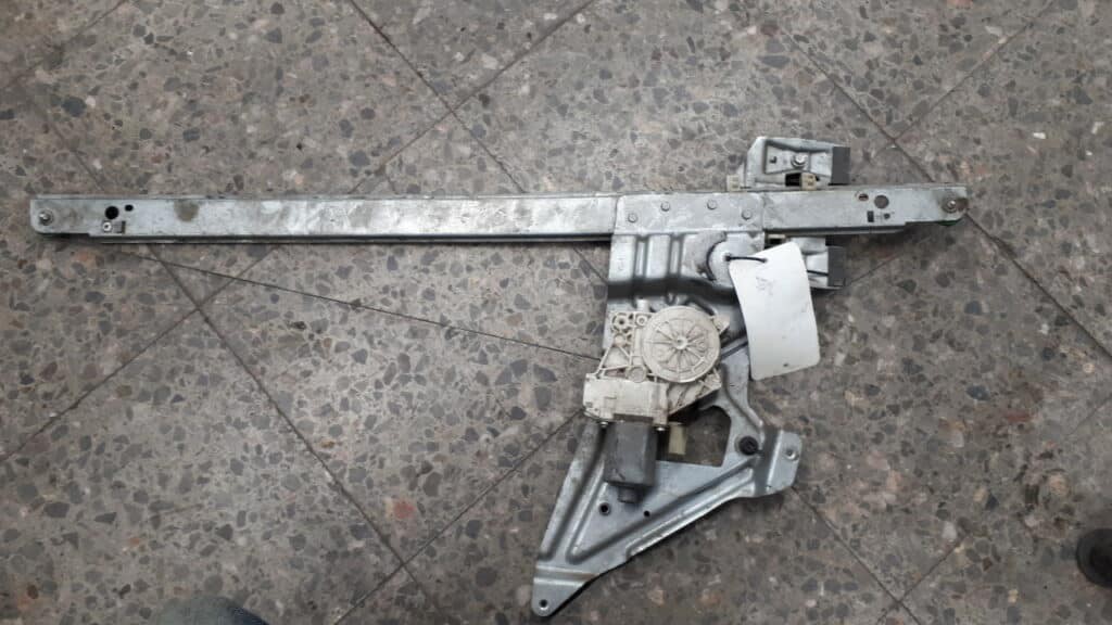 A9067200046 mechanizm szyby lewy przod  mercedes sprinte 906