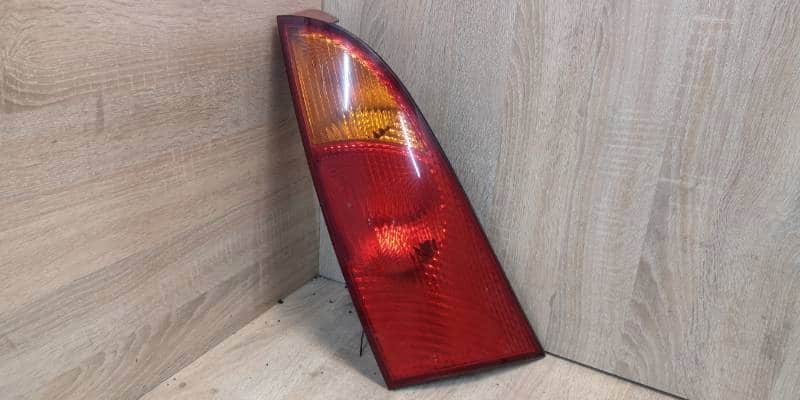 XS41-13405-A lampa lewy tyl  FORD FOCUS MK1