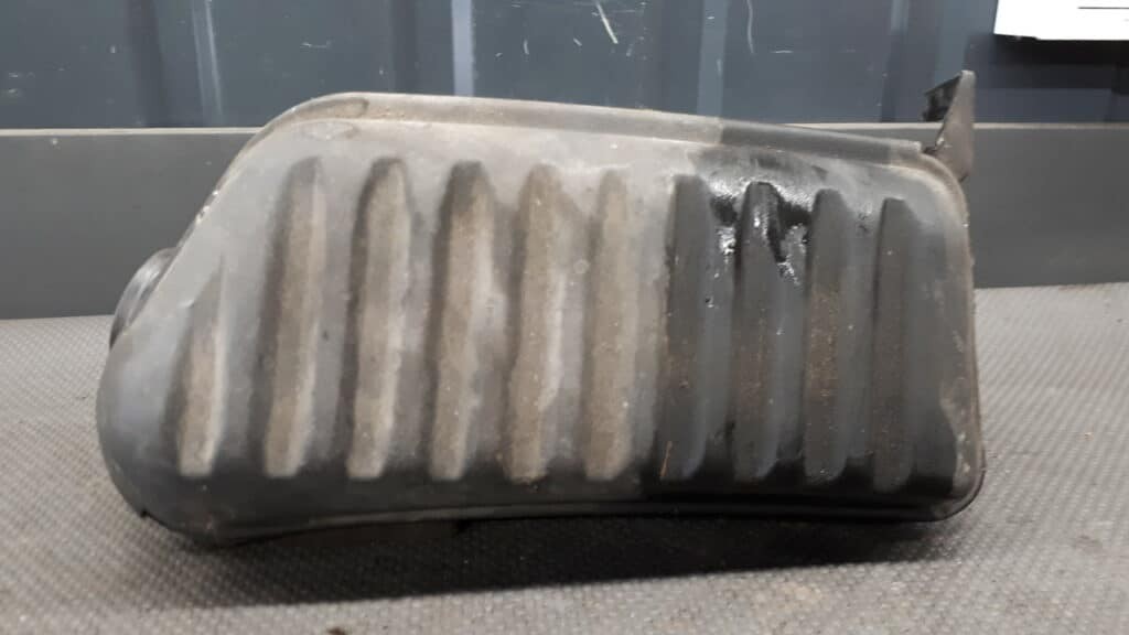 4591128 rezonator chrysler 300m lr 2.7