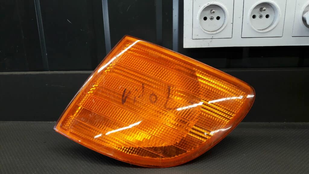 6R01489 Kierunkowskaz lewy Mercedes W638
