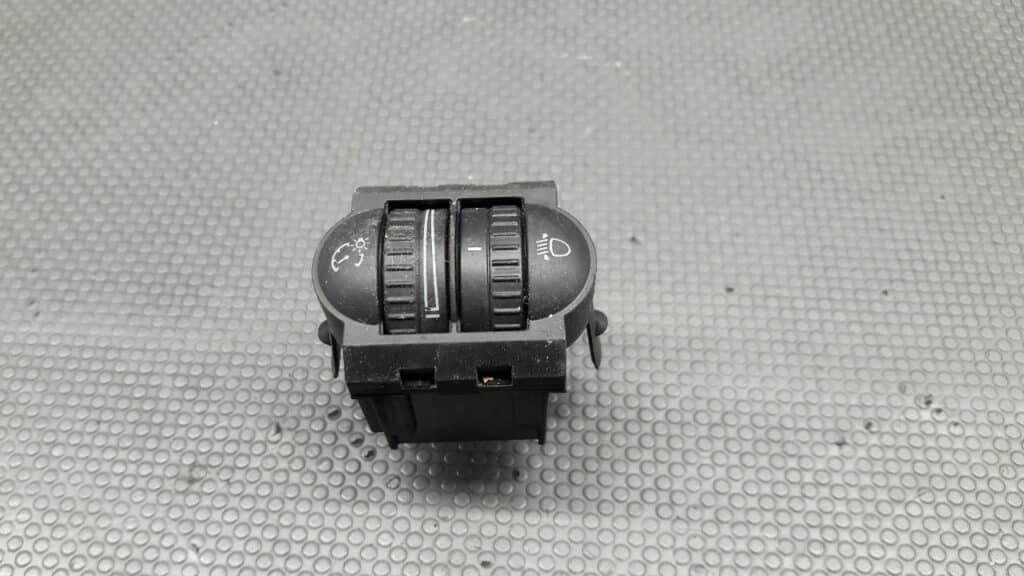 1K0941333A Przełącznik regulacji świateł VW Golf V