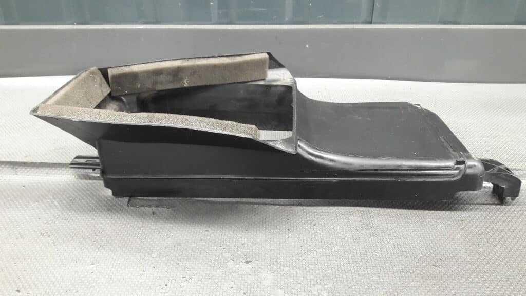 BM518121AF kierownica powietrza  FOCUS MK3 1.6TDCi