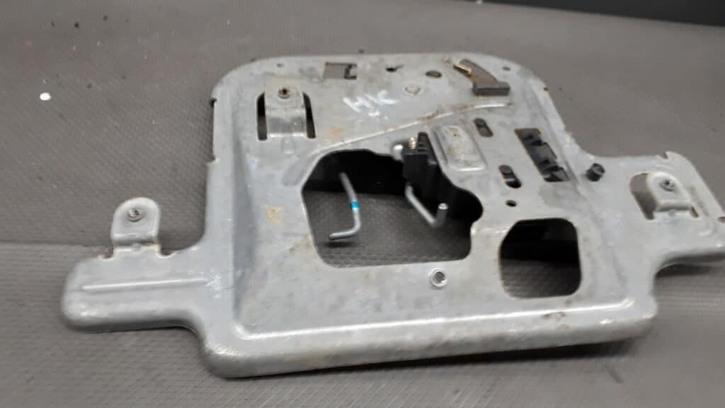mechanizm zamka klapy tył Chrysler PT Cruiser