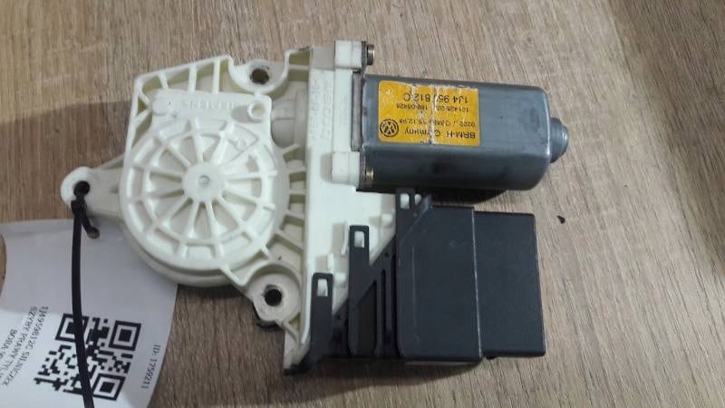 1J4959812C silniczek szyby prawy tyl vw bra 99r