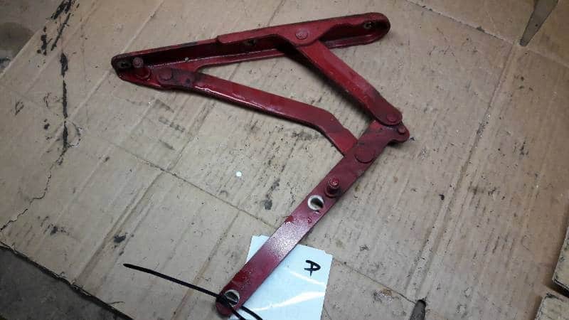 ZAWIAS KLAPY LEWY TYL ALFA ROMEO 156