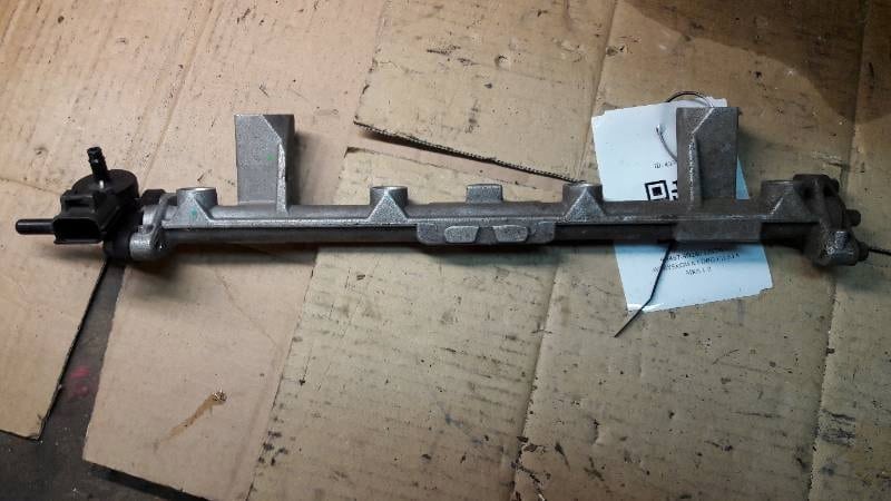 9H487-9D280 LISTWA WTRYSKOWA FORD FIESTA MK6 1.8