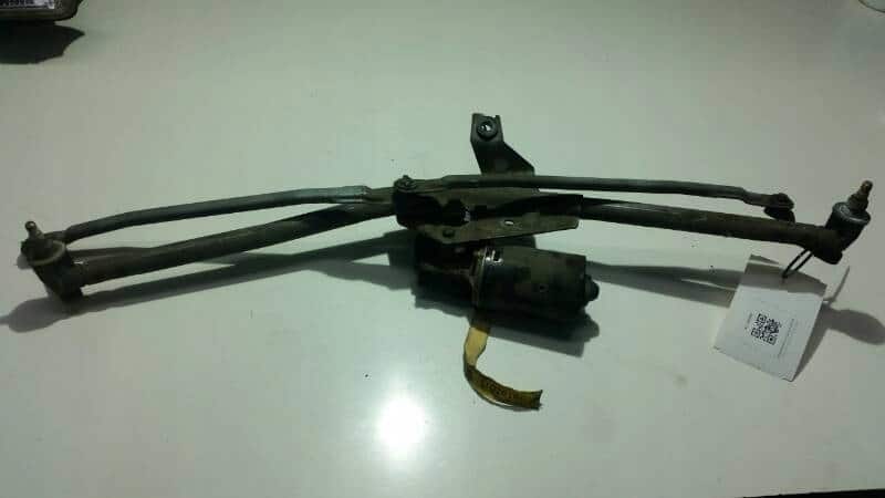 MECHANIZM WYCIERACZEK PASSSAT B4 KOMBI 0390241108